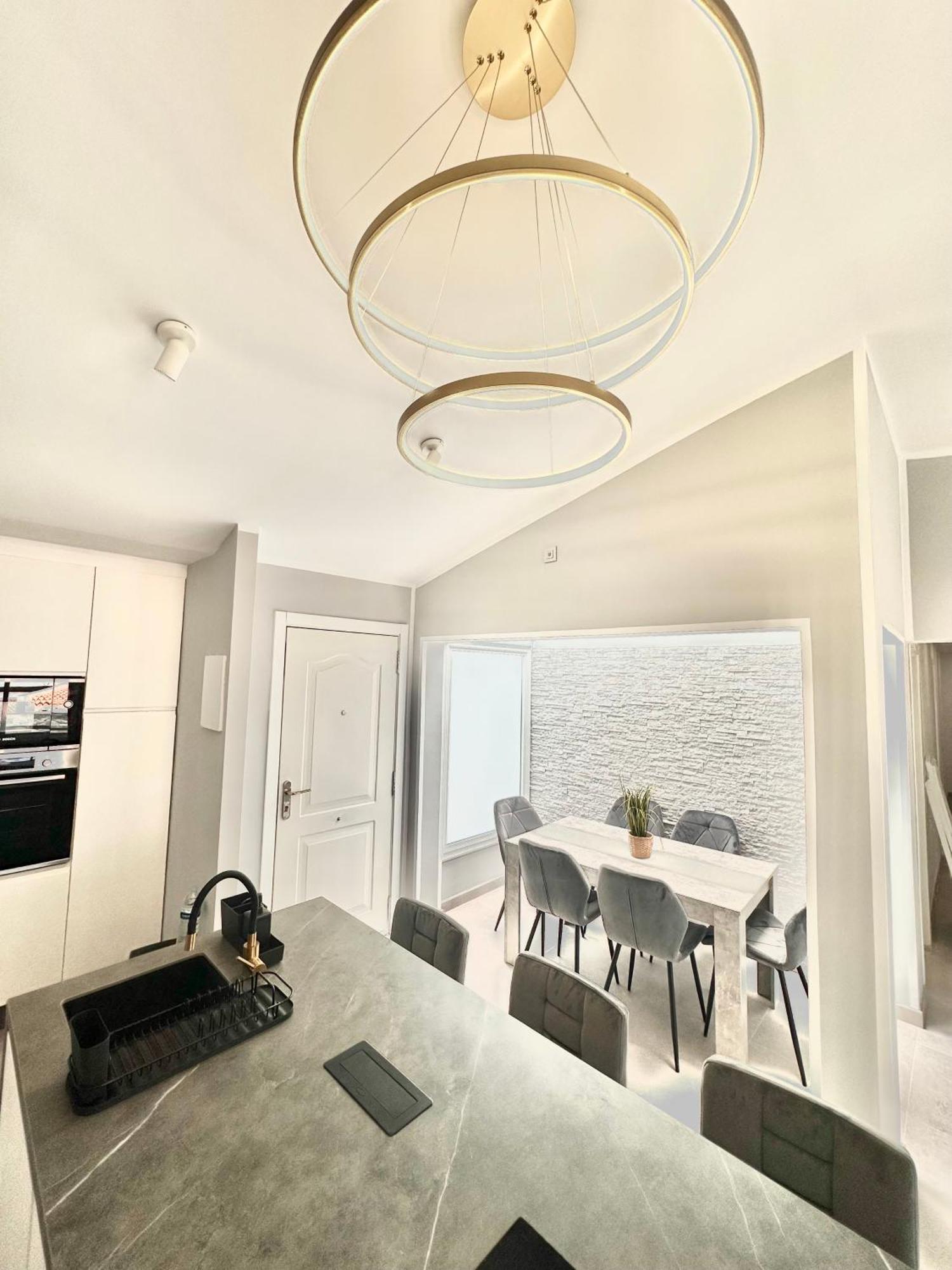Luxury Renevapartment Island Village Адехе Екстериор снимка