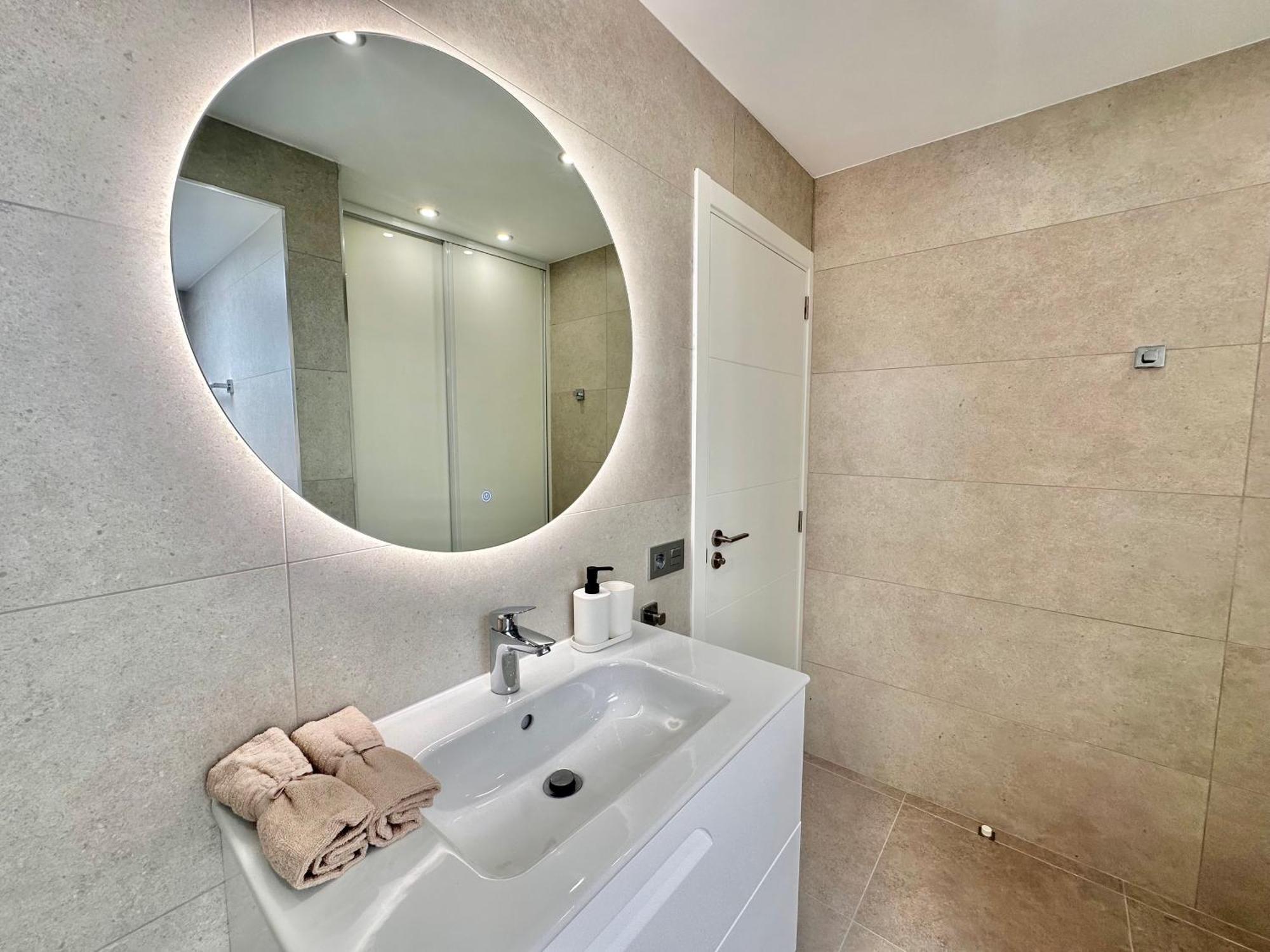 Luxury Renevapartment Island Village Адехе Екстериор снимка