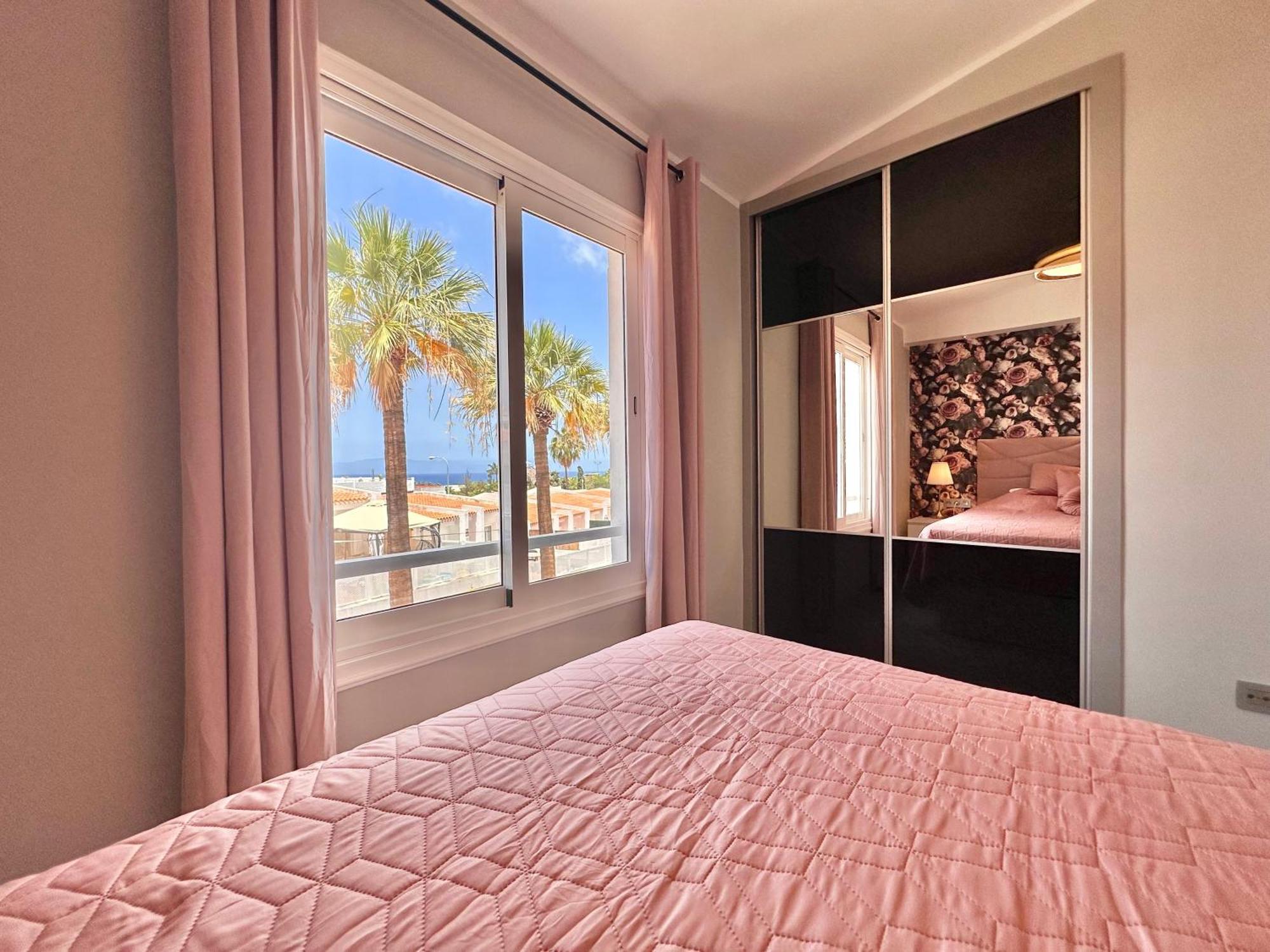 Luxury Renevapartment Island Village Адехе Екстериор снимка
