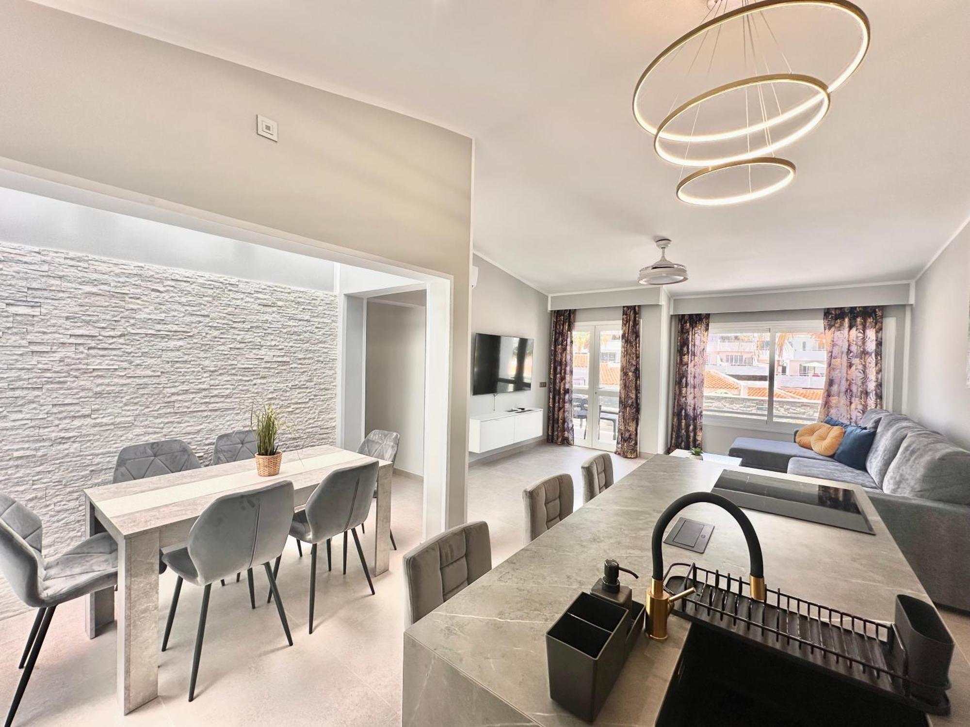 Luxury Renevapartment Island Village Адехе Екстериор снимка