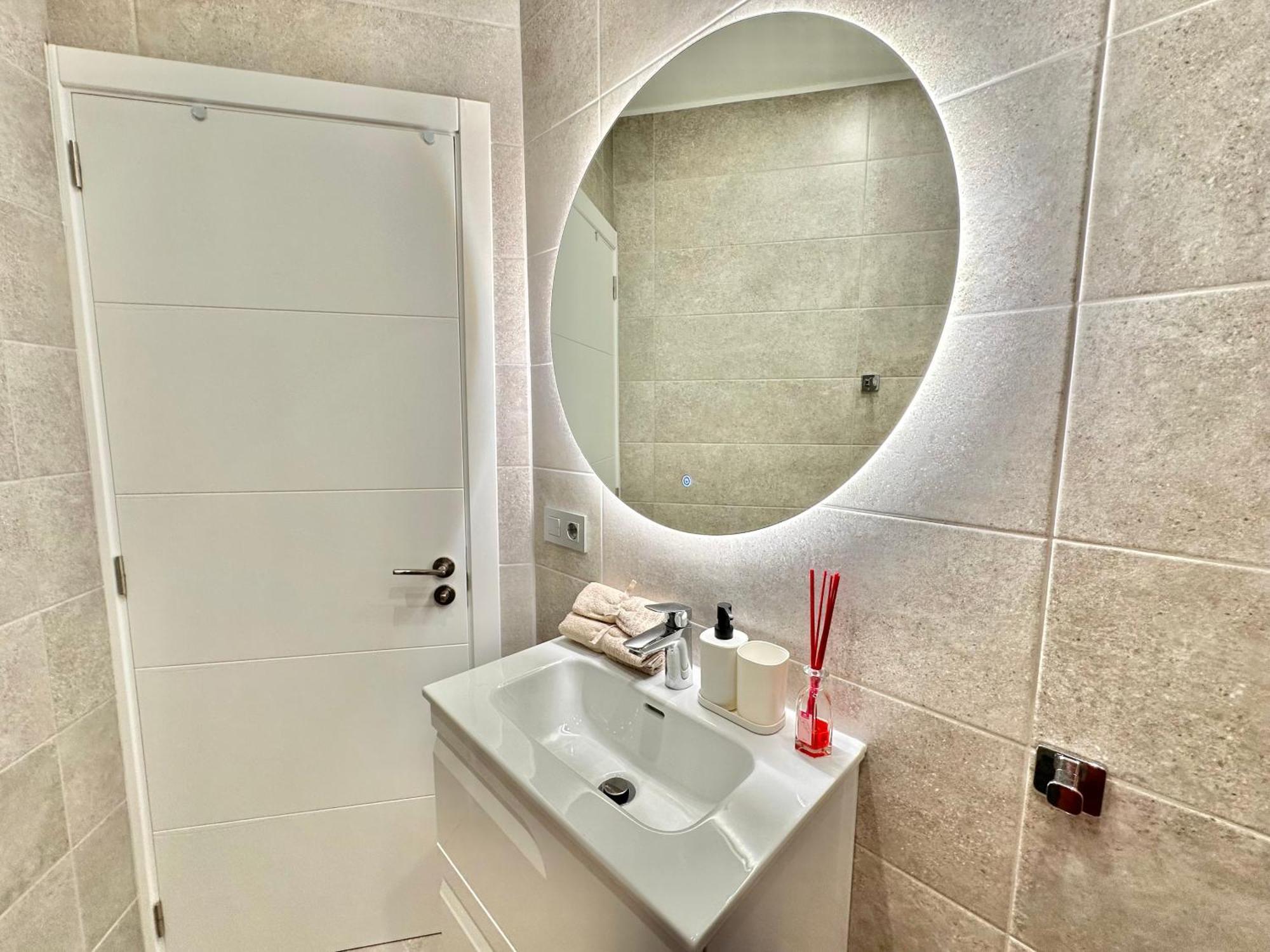 Luxury Renevapartment Island Village Адехе Екстериор снимка