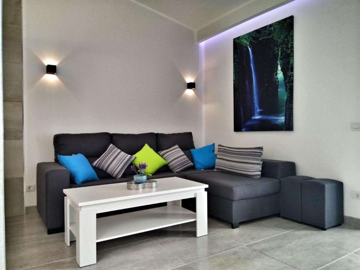 Luxury Renevapartment Island Village Адехе Екстериор снимка