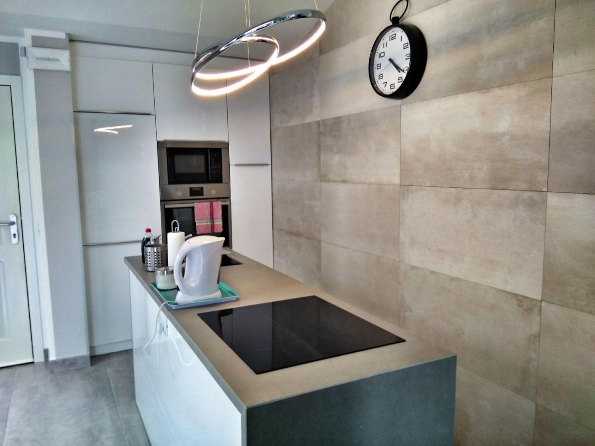 Luxury Renevapartment Island Village Адехе Екстериор снимка